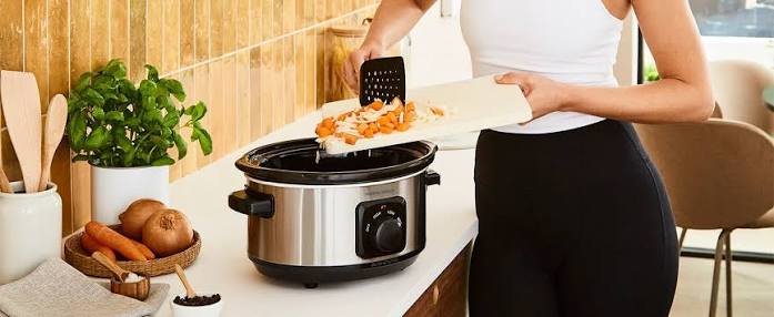 What Temperature Is a Slow Cooker on Low? A Complete Cooking Guide