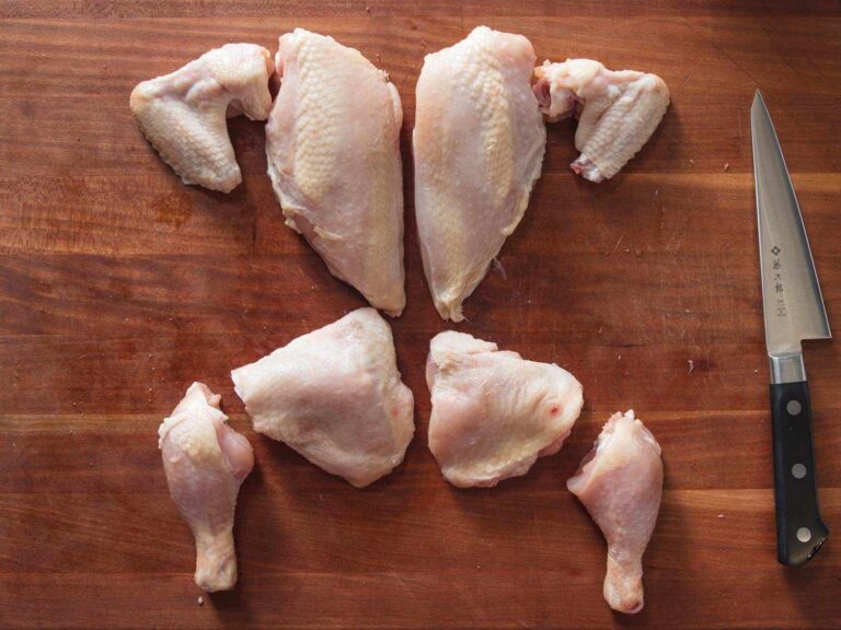 Can cats eat raw chicken